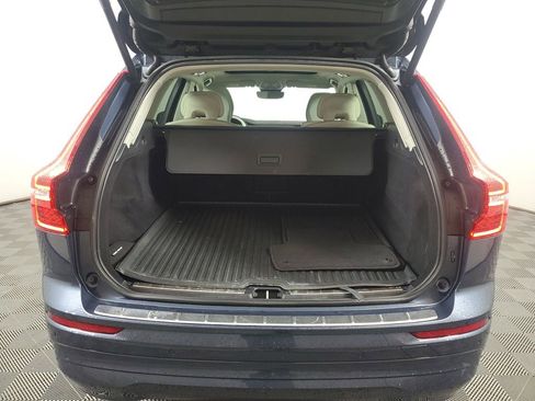 Used 2023 Volvo XC60 B5 Core w/ Climate Package image 11