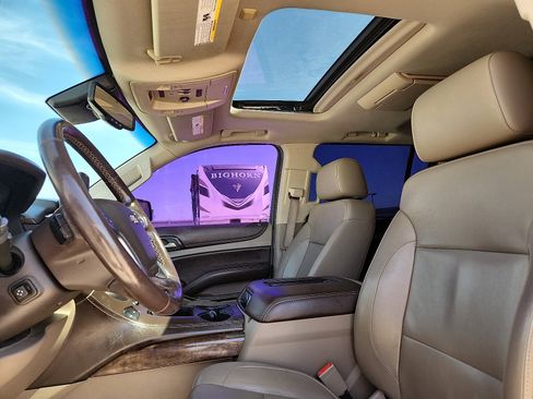 Used 2016 Chevrolet Suburban LT AWD/4WD image 12