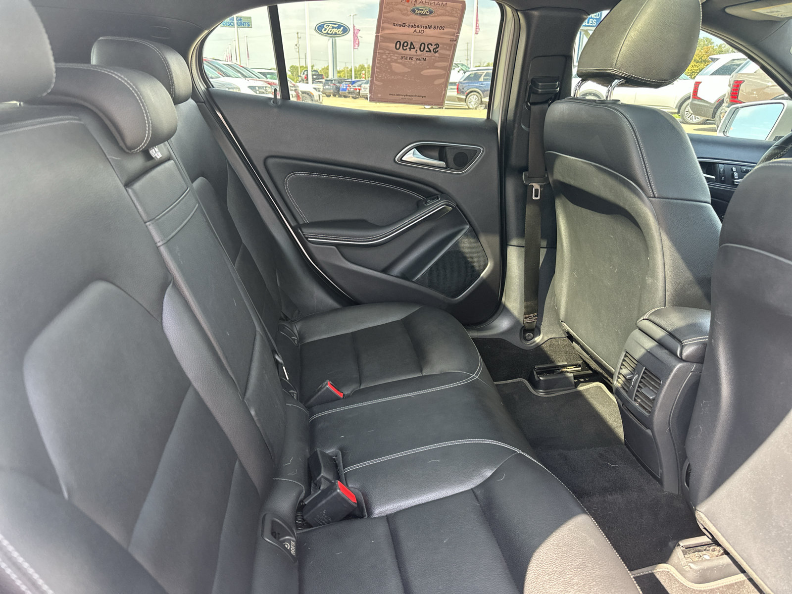 Used 2018 Mercedes-Benz GLA 250 4MATIC w/ Premium Package image 5