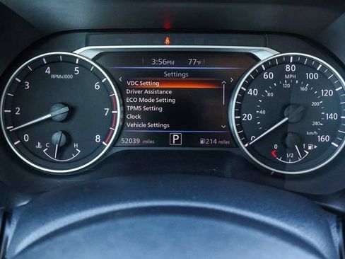 Used 2024 Nissan Sentra SV FWD image 27
