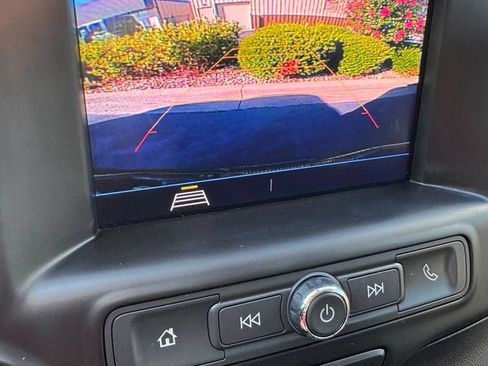Used 2020 GMC Terrain SLE w/ Driver Convenience Package FWD image 18