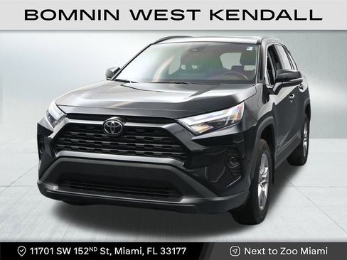 Used 2025 Toyota RAV4 XLE w/ Convenience Package image 8