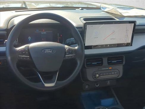 New 2026 Ford Maverick XLT image 19