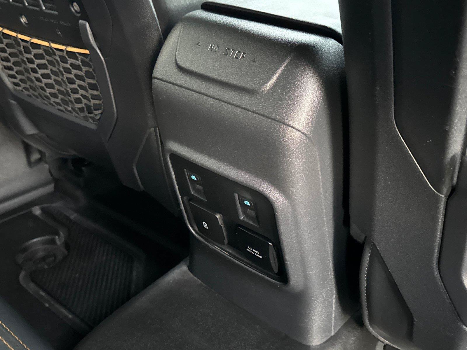 Certified 2023 Ford Bronco Badlands AWD/4WD image 18