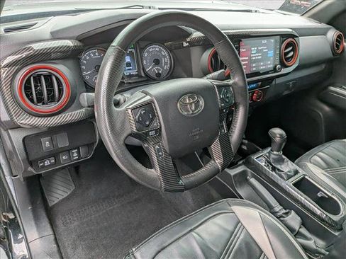 Used 2022 Toyota Tacoma TRD Sport w/ Technology Package AWD/4WD image 10