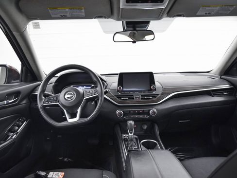 Used 2023 Nissan Altima 2.5 SV image 22