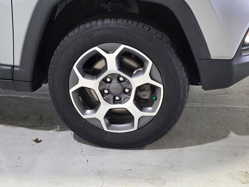 Certified 2022 Jeep Compass Trailhawk w/ Sun and Sound Group image 16