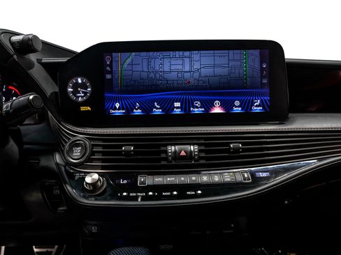 Used 2021 Lexus LS 500 F Sport w/ Accessory Package (Z2) image 33