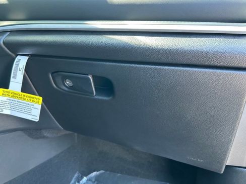 New 2025 Jeep Grand Cherokee Altitude image 25