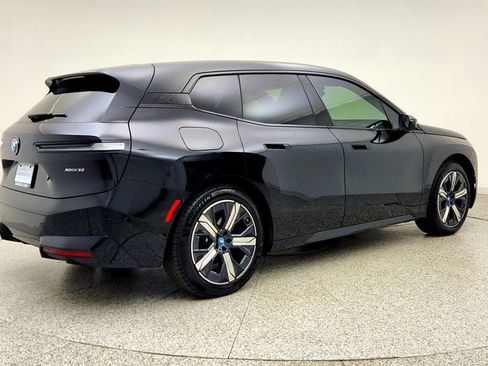 Used 2024 BMW iX xDrive50 w/ Premium Package AWD/4WD image 5