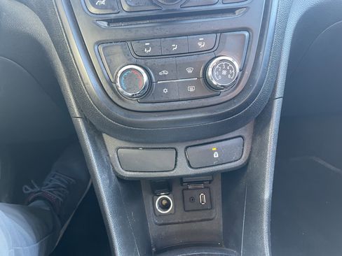 Used 2013 Buick Encore AWD image 23