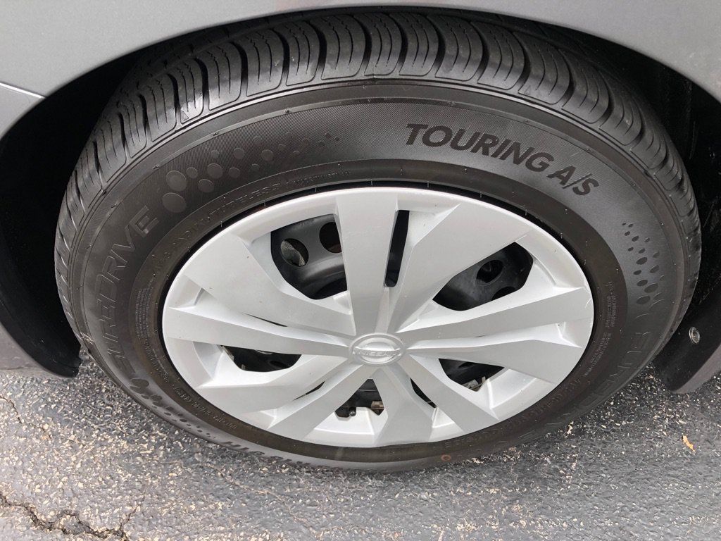 Used 2024 Nissan Versa S w/ Trunk Package FWD image 11