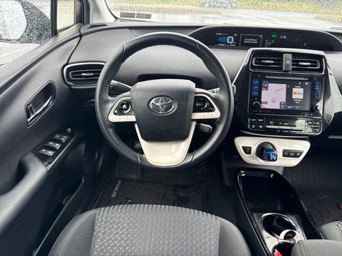 Used 2018 Toyota Prius Prime Plus FWD image 19
