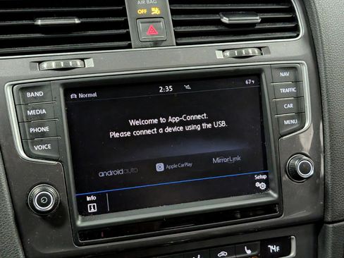 Used 2016 Volkswagen e-Golf SEL Premium w/ Driver Assistance Package FWD image 34