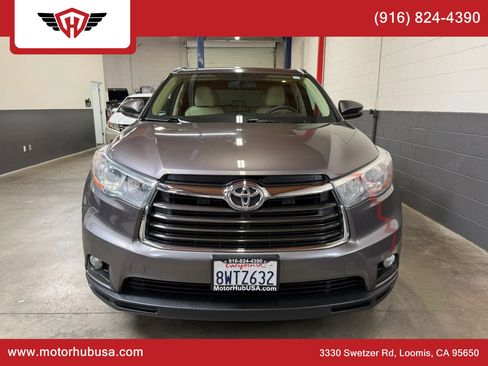 Used 2015 Toyota Highlander XLE AWD/4WD image 12