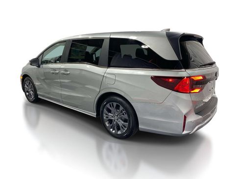 New 2026 Honda Odyssey Touring image 2