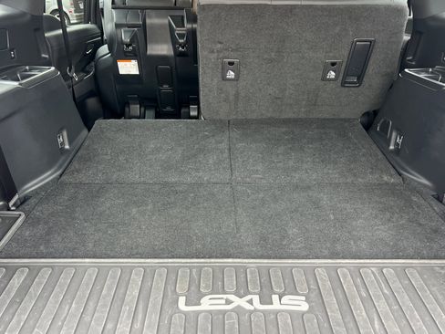 Used 2024 Lexus GX 550 image 19