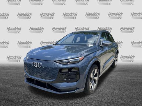 Used 2025 Audi Q6 e-tron Premium Plus w/ Premium Plus AWD/4WD image 7