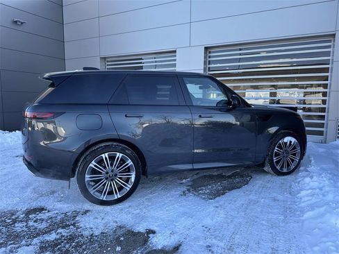 Used 2025 Land Rover Range Rover Sport Dynamic SE image 7