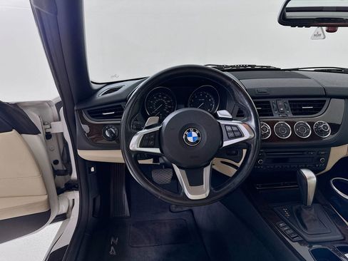 Used 2011 BMW Z4 sDrive30i RWD image 22