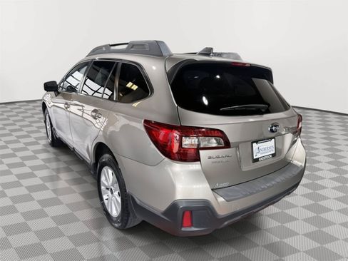 Used 2018 Subaru Outback 2.5i Premium AWD/4WD image 9