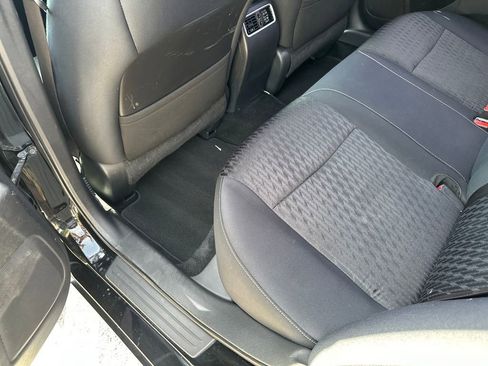 Used 2017 Nissan Altima 2.5 SV w/ Convenience Package FWD image 34