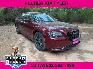 Used 2018 Chrysler 300 S w/ 300S Premium Group video 1