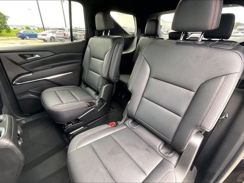 Used 2025 Chevrolet Traverse Z71 AWD/4WD image 19