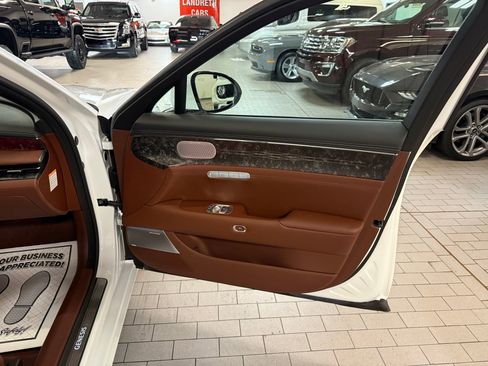 Used 2025 Genesis G90 3.5T image 14