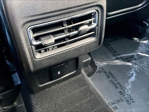 Used 2024 Lincoln Corsair AWD image 35