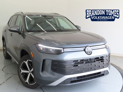 New 2026 Volkswagen Tiguan SE AWD/4WD image 1