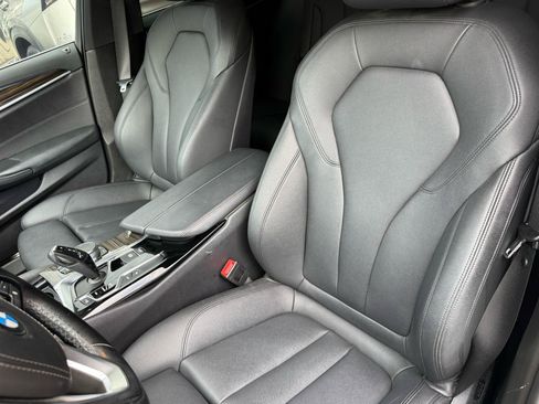 Used 2019 BMW 530e w/ Convenience Package RWD image 6