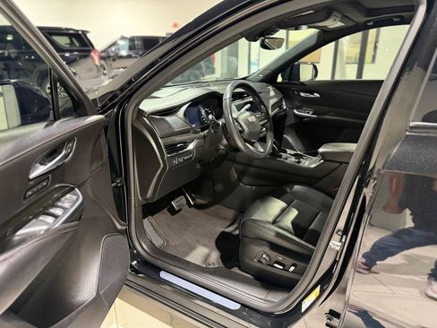Used 2022 Cadillac XT4 Sport FWD image 15