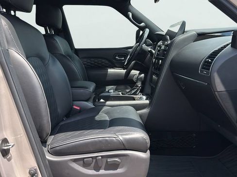 Used 2023 INFINITI QX80 Sensory w/ All-Season Package AWD/4WD image 11