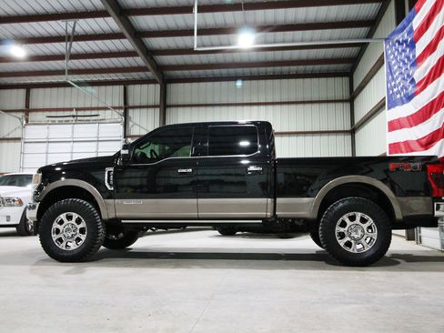 Used 2021 Ford F250 King Ranch w/ King Ranch Ultimate Package AWD/4WD image 6