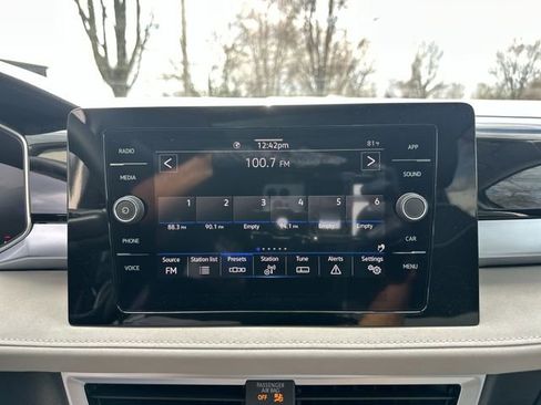 New 2026 Volkswagen Taos SE image 22