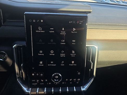 Used 2025 GMC Acadia Denali w/ Super Cruise Package image 22