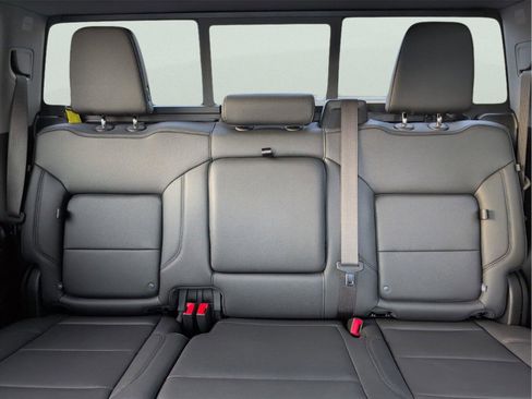 Used 2024 Chevrolet Silverado 1500 LT Trail Boss w/ Convenience Package II image 33