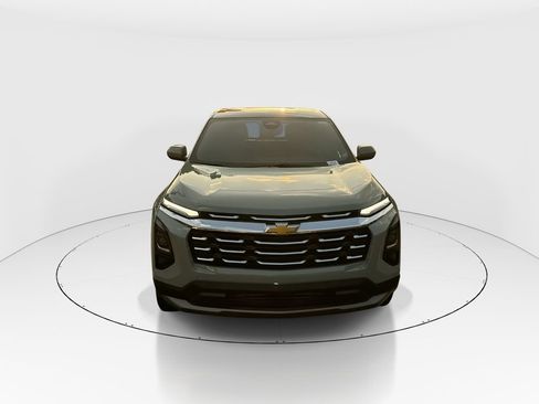 Used 2026 Chevrolet Equinox LT FWD image 3