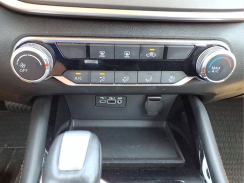 Used 2025 Nissan Altima 2.5 SR FWD image 24