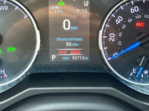 Certified 2019 Toyota RAV4 XLE w/ Convenience Package AWD/4WD image 25