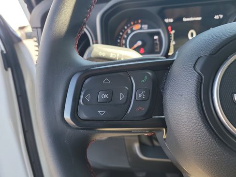 Used 2024 Jeep Wrangler Unlimited Rubicon w/ Technology Group image 26