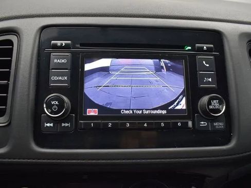 Used 2017 Honda HR-V LX image 31