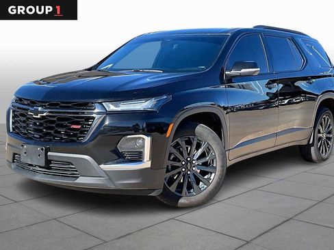 Used 2024 Chevrolet Traverse RS image 1