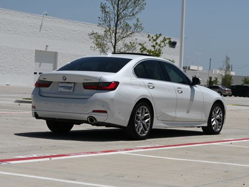 Used 2026 BMW 330i xDrive Sedan w/ Premium Package AWD/4WD image 9