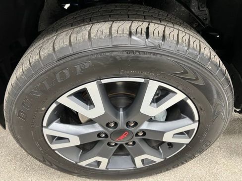 Used 2025 Toyota 4Runner TRD Sport AWD/4WD image 16