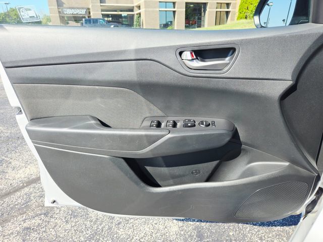 Used 2020 Hyundai Accent SE FWD image 27