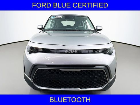 Used 2025 Kia Soul LX w/ LX Technology Package image 2