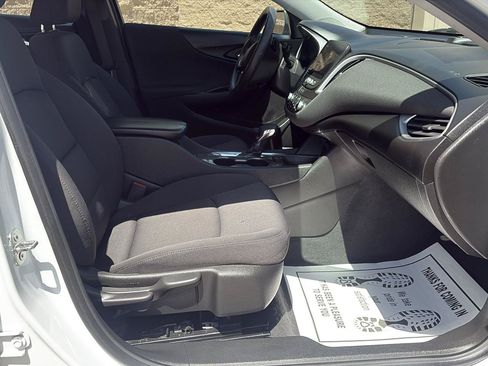 Used 2023 Chevrolet Malibu LT FWD image 12