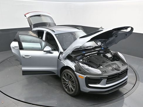 New 2026 Porsche Macan image 57